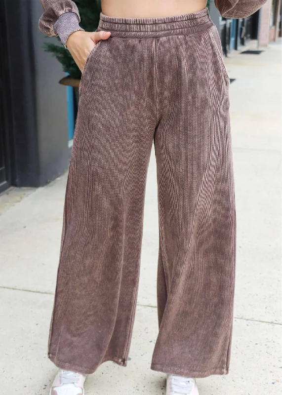 Bundled Up Pants - Brown